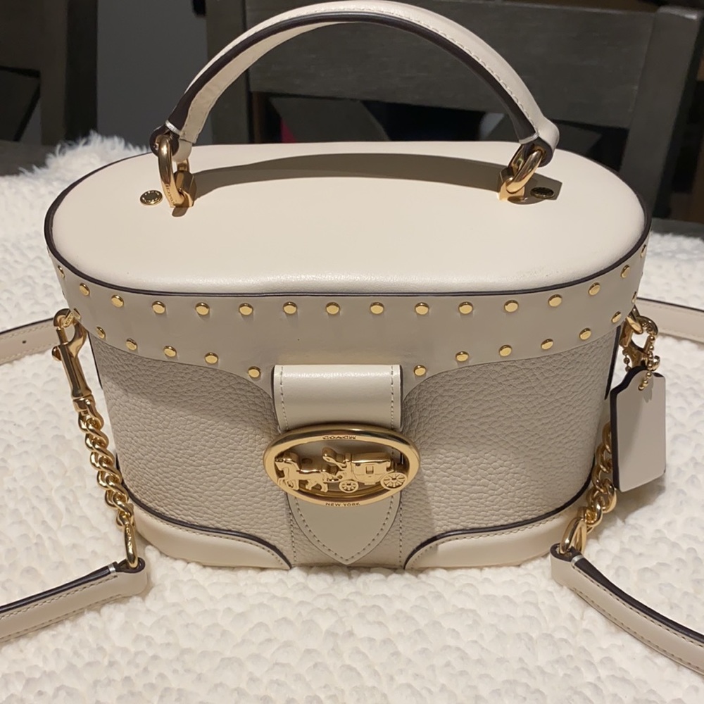 Coach bucket purse - Picture 8 of 11